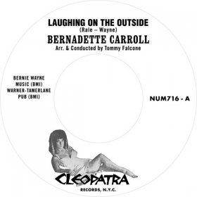 Bernadette Carroll - Laughing On The Outside [Vinyl, 7"]